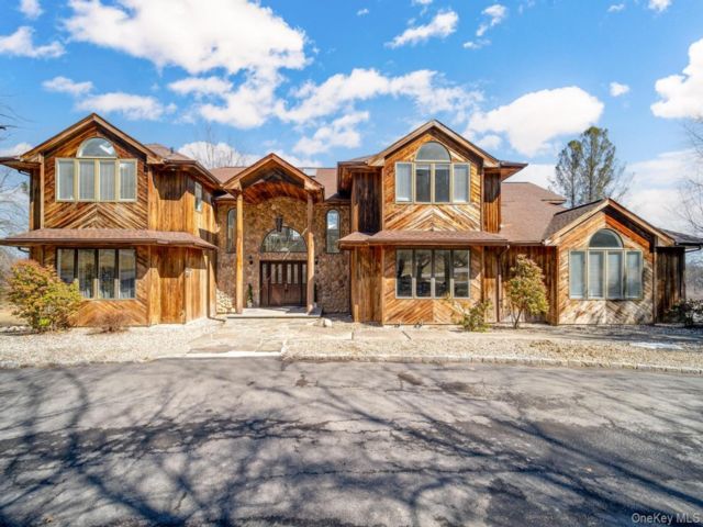  6 BR,  9.00 BTH &nbsp;Estate style home in Montgomery