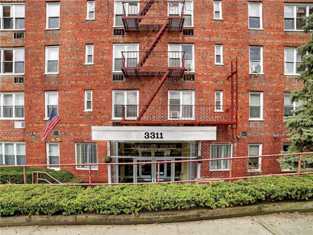 [Kingsbridge Real Estate, listing number 7263344]