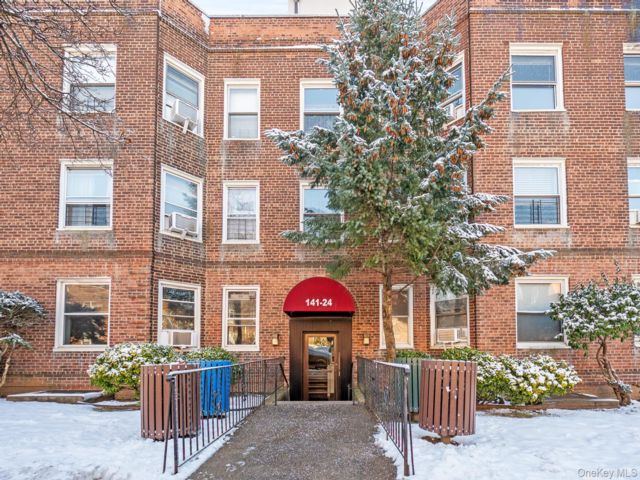  1 BR,  1.00 BTH &nbsp;Other style home in Kew Garden Hills