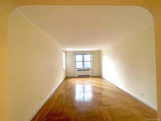 [Kingsbridge Real Estate, listing number 7263441]