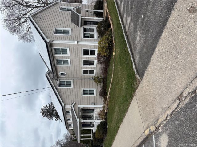  4 BR,  2.00 BTH &nbsp;Colonial style home in Port Jefferson