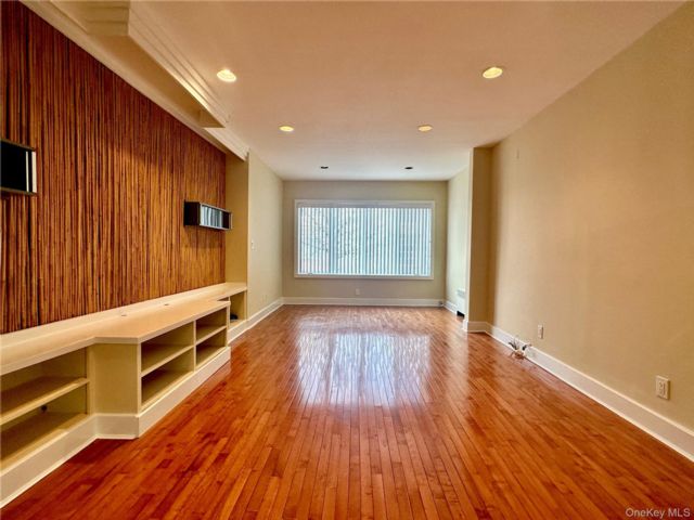 [Glendale Real Estate, listing number 7263983]
