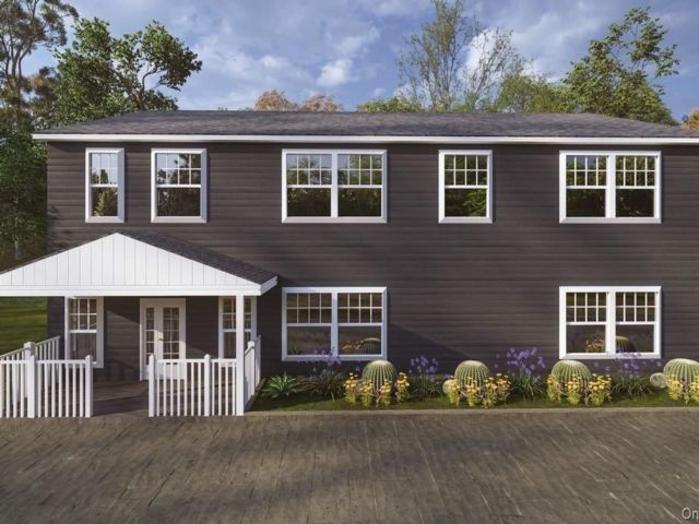  6 BR,  5.00 BTH &nbsp;Colonial style home in New Windsor