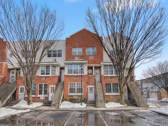  2 BR,  2.00 BTH &nbsp;Condo style home in Cornell