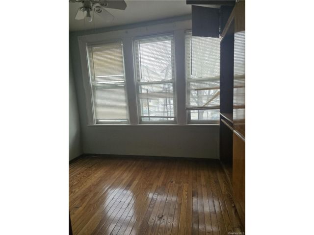  3 BR,  2.00 BTH &nbsp;A-frame style home in Richmond Hill