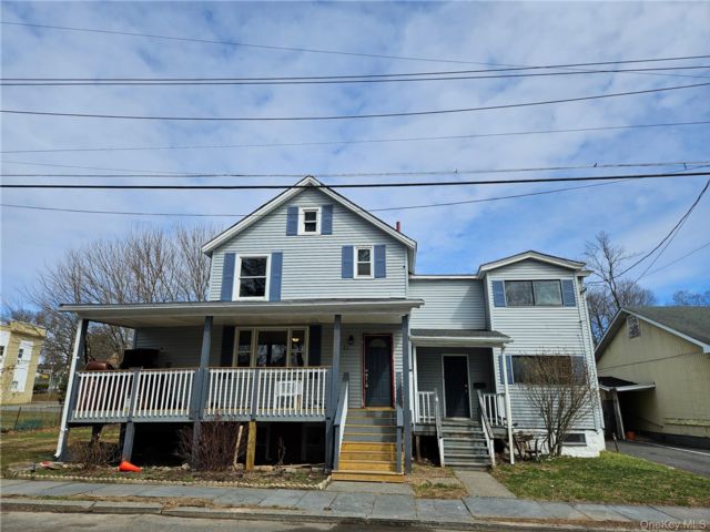  5 BR,  3.00 BTH &nbsp;Colonial style home in Port Jervis