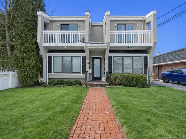 Studio,  0.00 BTH &nbsp;Commercial style home in Smithtown