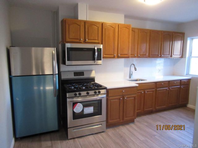 Studio,  1.00 BTH &nbsp;Other style home in Maspeth