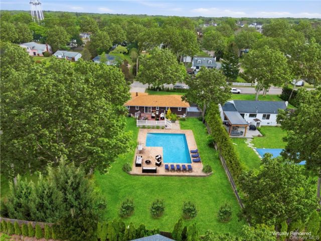  3 BR,  2.00 BTH &nbsp;Ranch style home in Hampton Bays