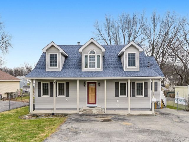  3 BR,  3.00 BTH &nbsp;Cape cod style home in Poughkeepsie