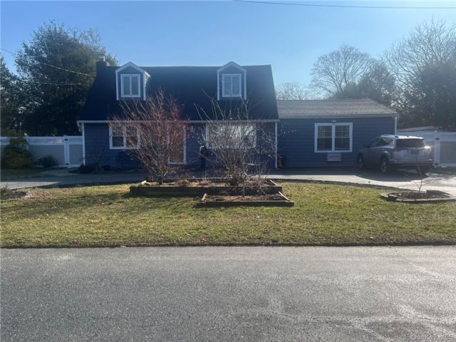  4 BR,  2.00 BTH &nbsp;Exp cape style home in Bohemia