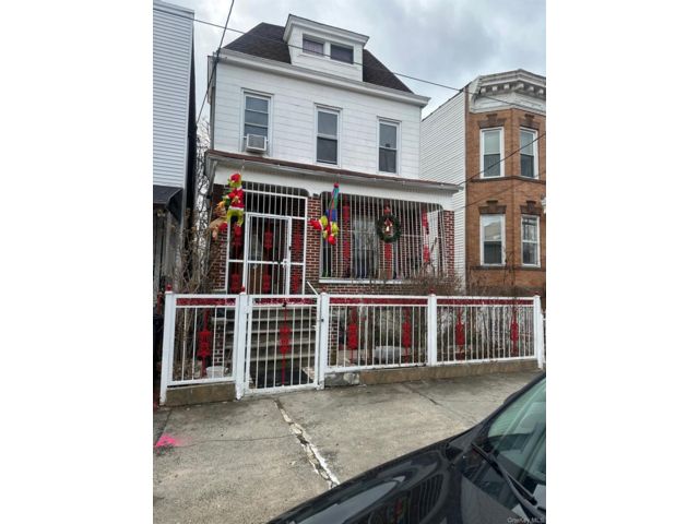 Studio,  0.00 BTH &nbsp;House style home in Parkchester
