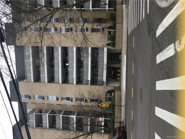  2 BR,  1.00 BTH &nbsp;Traditional style home in Jamaica