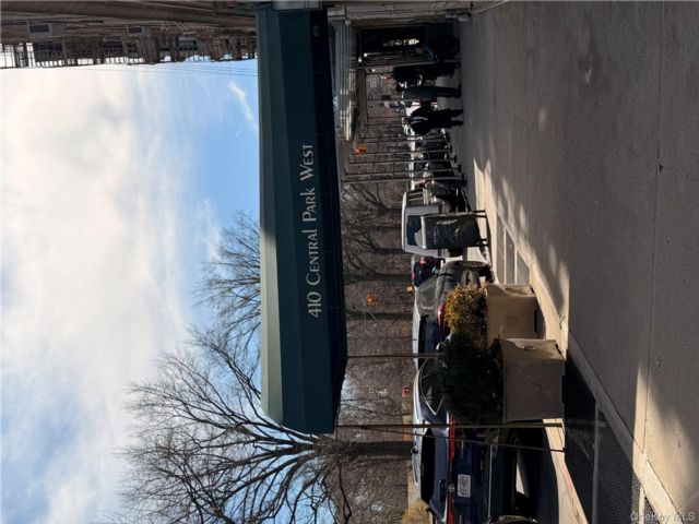  1 BR,  1.00 BTH &nbsp;Garden style home in New York (manhattan)