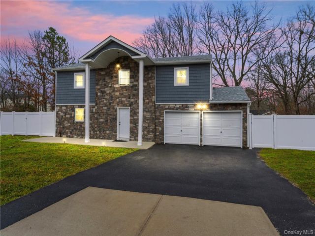 [Coram Real Estate, listing number 7264955]