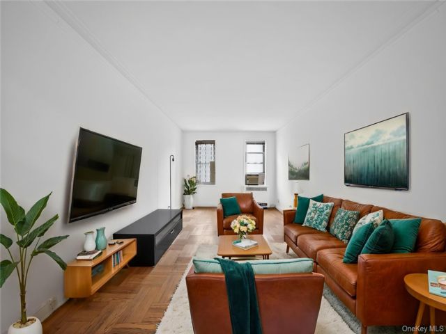 [Parkchester Real Estate, listing number 7265094]