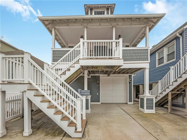  3 BR,  1.00 BTH &nbsp;Raised ranch style home in Long Beach