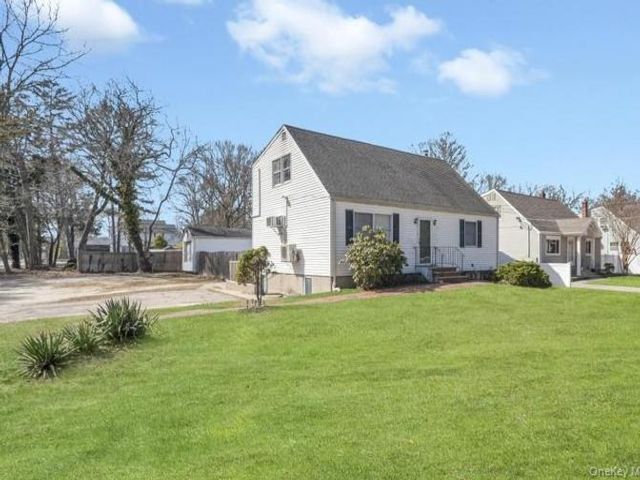[Centereach Real Estate, listing number 7265111]