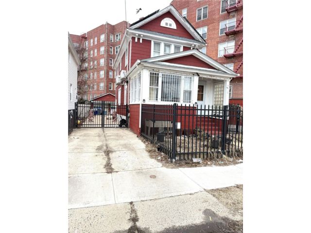  2 BR,  1.00 BTH &nbsp;A-frame style home in Queens Village