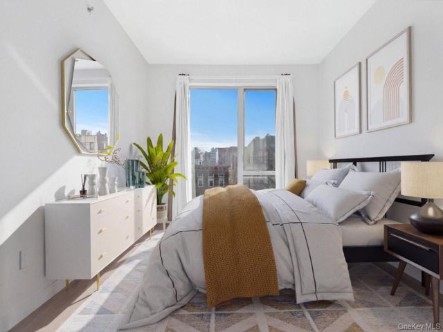  2 BR,  2.00 BTH &nbsp;House style home in Astoria