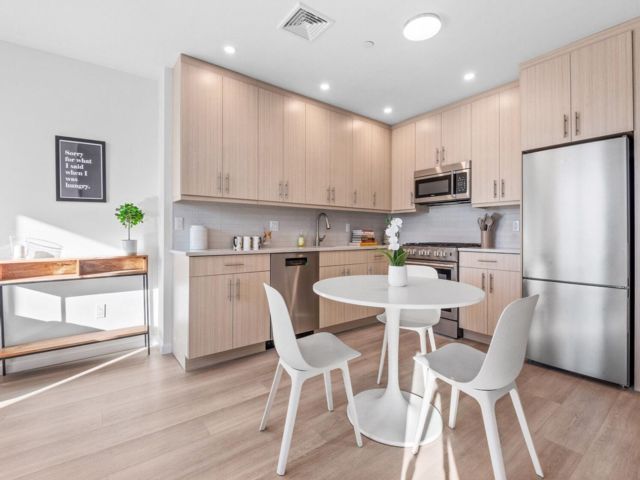  2 BR,  2.00 BTH &nbsp;House style home in Flatbush