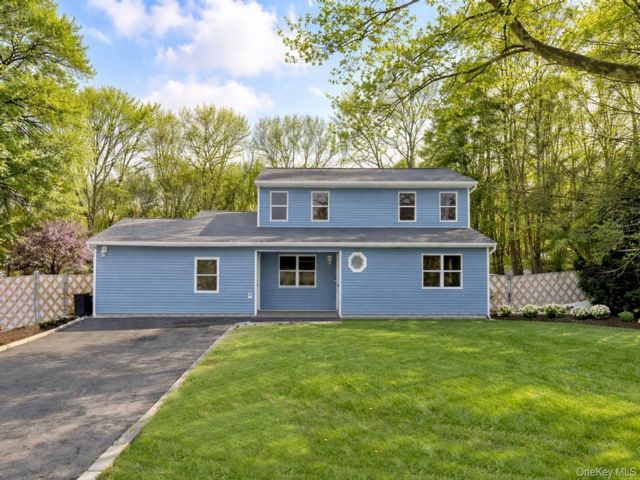  4 BR,  2.00 BTH &nbsp;Colonial style home in Port Jefferson Station