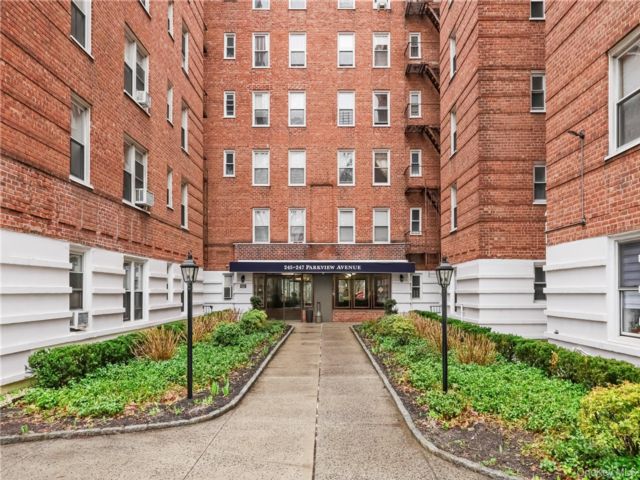 [Bronxville Real Estate, listing number 7265616]