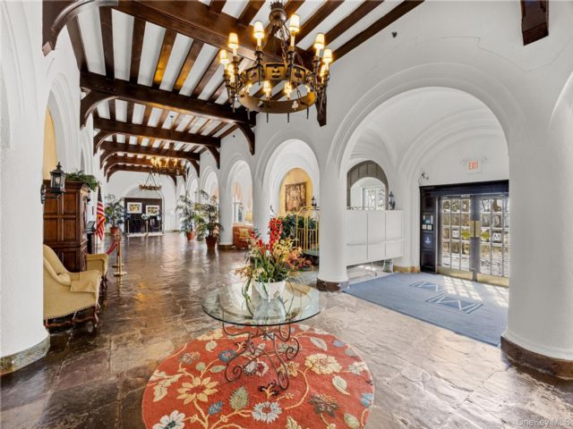  3 BR,  2.00 BTH &nbsp;Other style home in Montauk