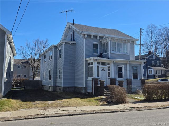  5 BR,  3.00 BTH &nbsp;Craftsman style home in Peekskill