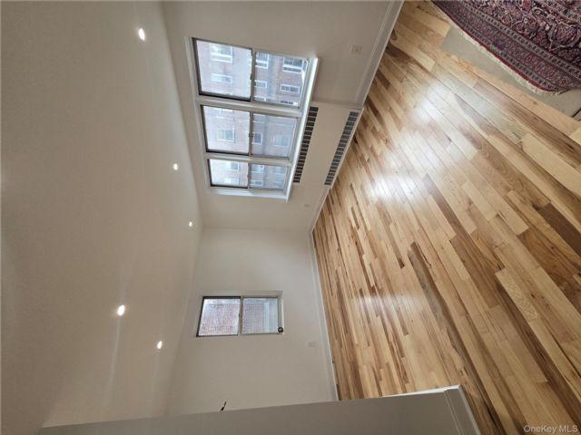 Studio,  1.00 BTH &nbsp;Other style home in Jackson Heights