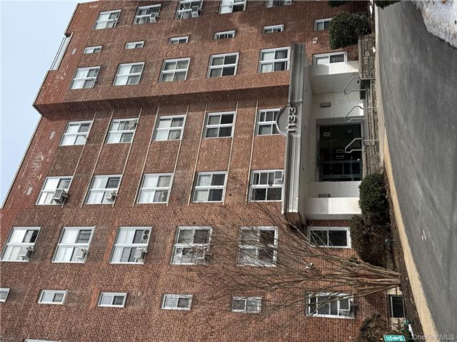 [Bronxville Real Estate, listing number 7266043]