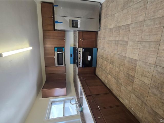  3 BR,  2.00 BTH &nbsp;Other style home in Mount Vernon