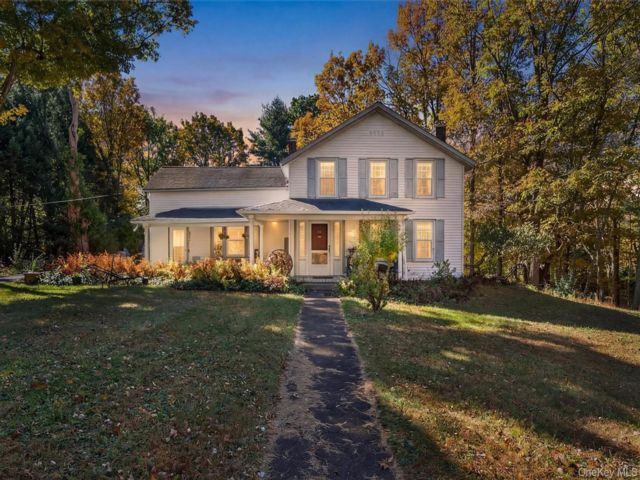  3 BR,  2.00 BTH &nbsp;Farmhouse style home in Otisville
