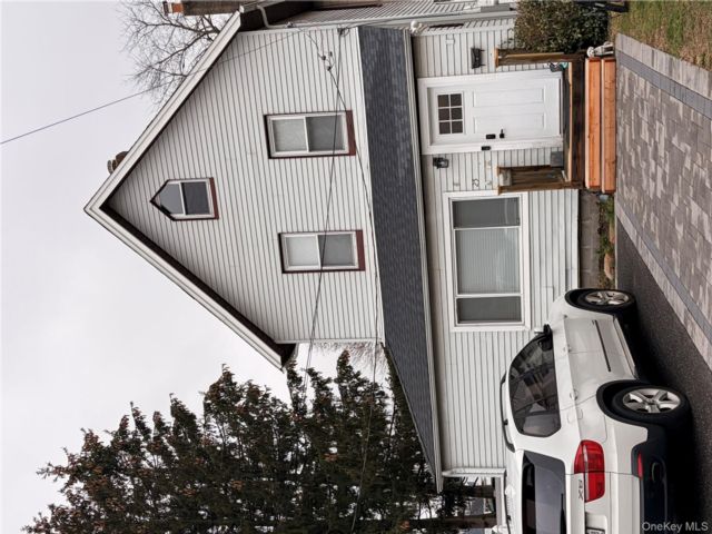  3 BR,  2.00 BTH &nbsp;Colonial style home in Central Islip