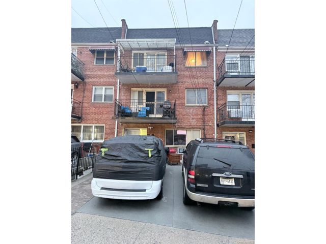 Studio,  0.00 BTH &nbsp;Colonial style home in Briarwood