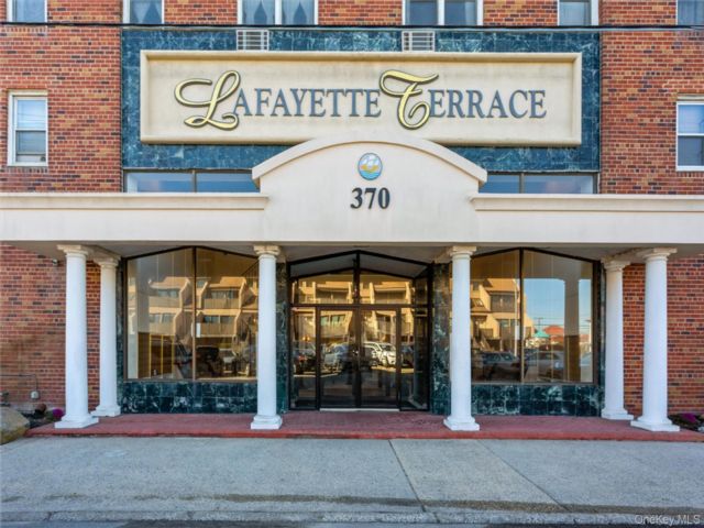 Studio,  1.00 BTH &nbsp;Other style home in Long Beach