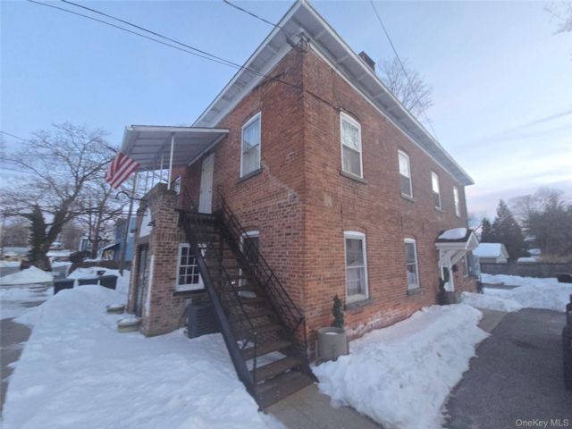Studio,  0.00 BTH &nbsp;Commercial style home in Montgomery