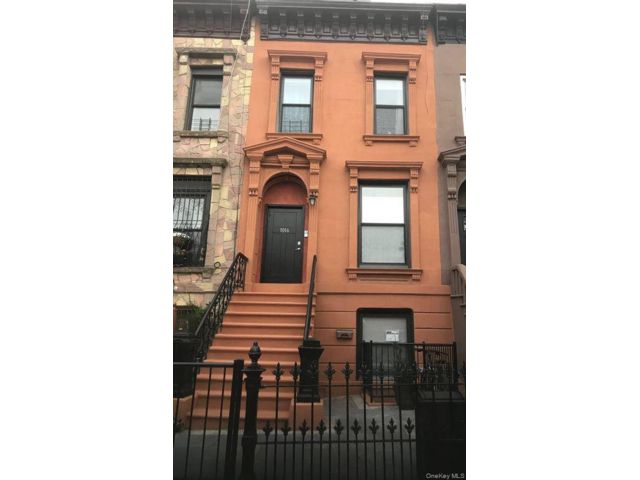 Studio,  0.00 BTH &nbsp;House style home in Bushwick