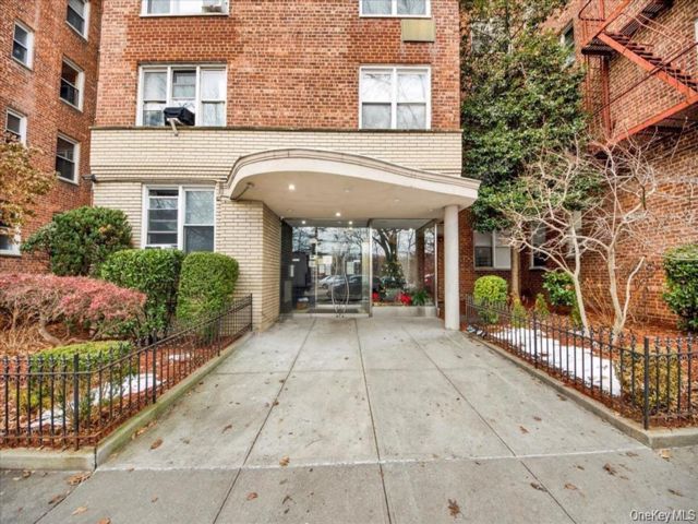 [Woodlawn Real Estate, listing number 7266678]