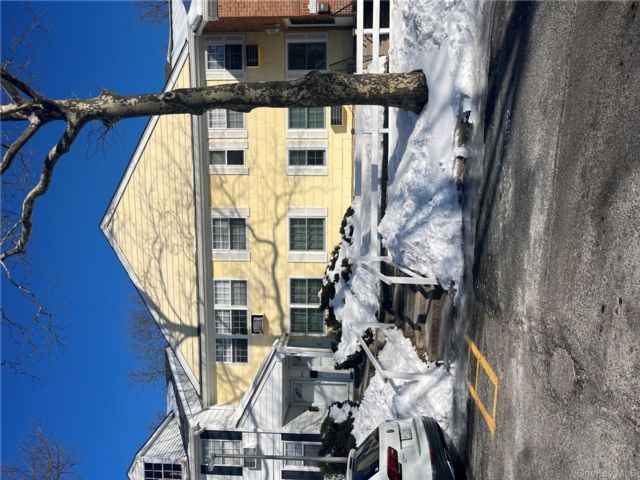  1 BR,  1.00 BTH &nbsp;Garden style home in Islandia