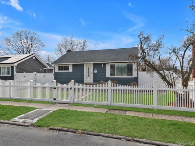 [Amityville Real Estate, listing number 7266814]