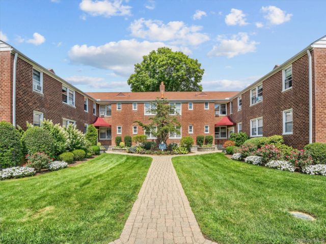 [White Plains Real Estate, listing number 7266857]