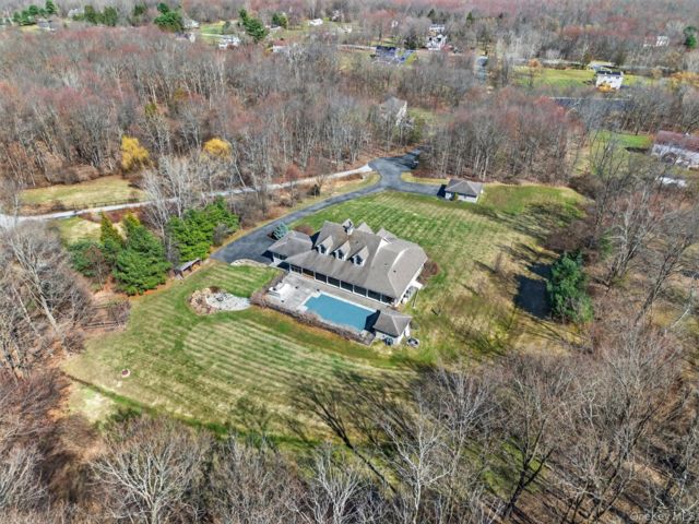  4 BR,  3.00 BTH &nbsp;Cape cod style home in Wallkill