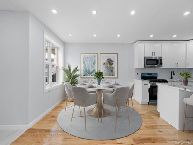  5 BR,  2.00 BTH &nbsp;House style home in Mill Basin