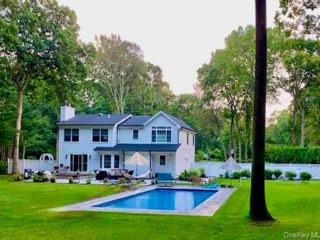  4 BR,  3.00 BTH &nbsp;Farmhouse style home in Aquebogue