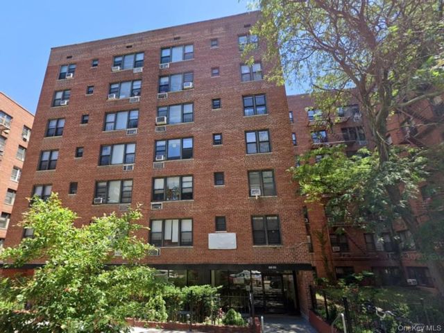  1 BR,  1.00 BTH &nbsp;Other style home in Elmhurst