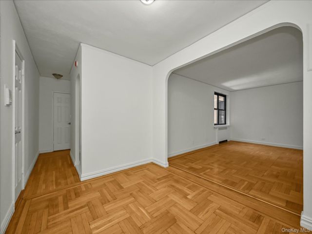 [PHOTO]