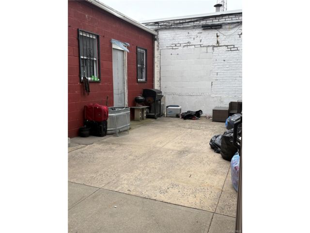 [PHOTO]