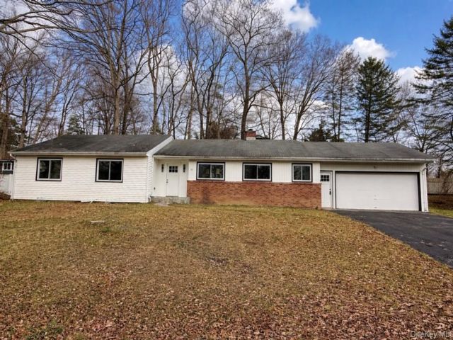  4 BR,  2.00 BTH &nbsp;Ranch style home in Walden