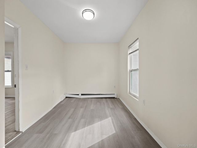 [PHOTO]